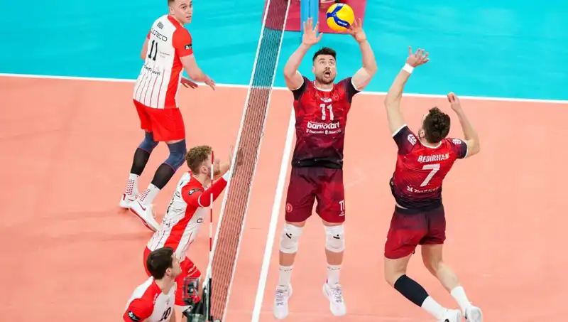 CEV Kupası Finali: Ziraat Bankkart Voleybol Takımı Tarihe Geçmek İçin Sahayı Dolduruyor