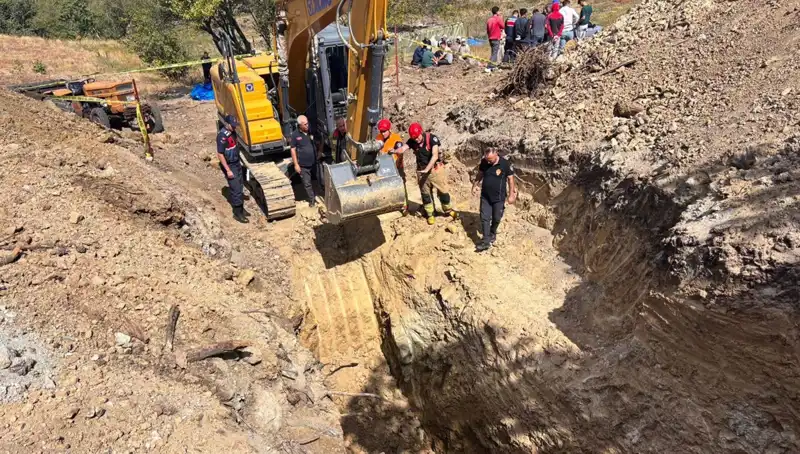 Manisa'da Havuz Kazısında Toprak Kayması: 2 Kişi Hayatını Kaybetti