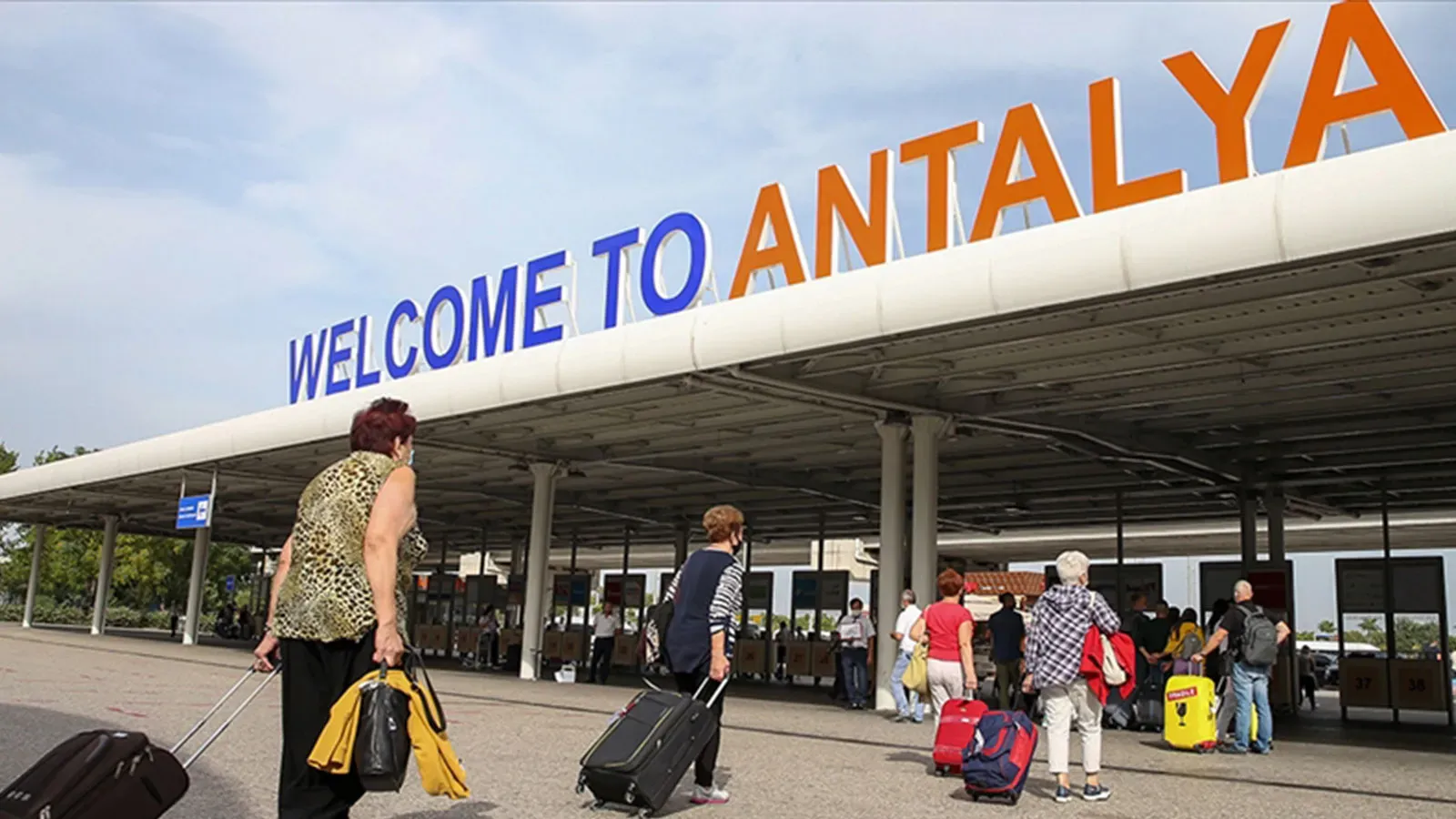 Antalya, 2024’te 15 Milyon Yabancı Turiste Ev Sahipliği Yaptı