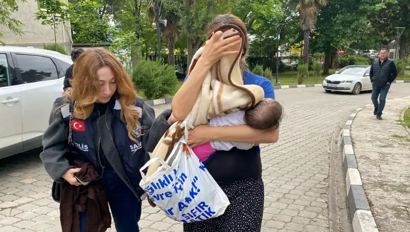 Evlerden Hırsızlık Yapan Kadın, Planını Uygularken Yakalandı!