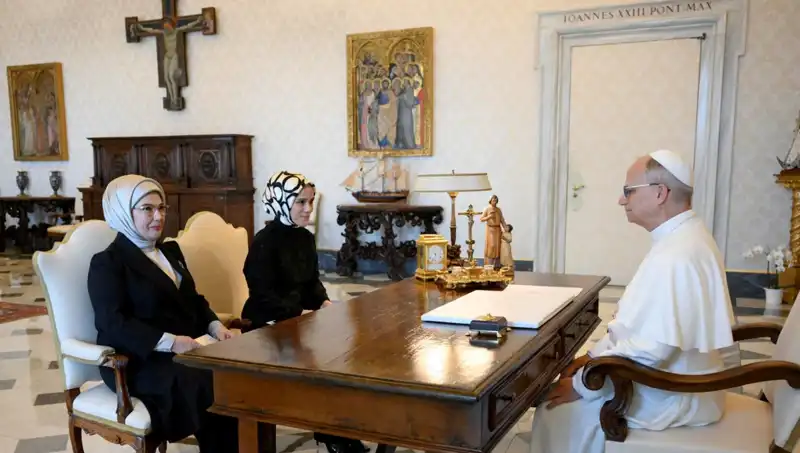 Emine Erdoğan ve Papa Leo’nun Tarihi Buluşması: Gazze Üzerine Neler Konuşuldu?
