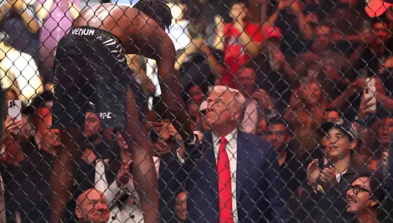 Trump, Beyaz Saray Bahçesinde UFC Maçı Düzenleyecek mi?