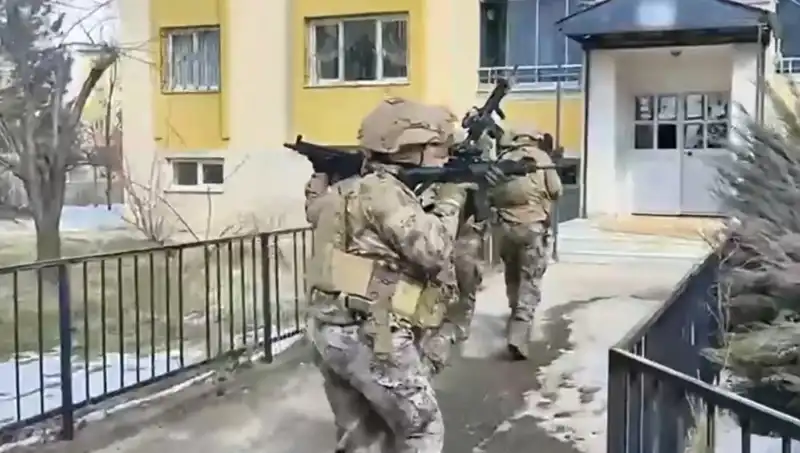 Bingöl'de DAEŞ'le Mücadele: Üç Şüpheli Tutuklandı, Güvenlik Önlemleri Arttırıldı