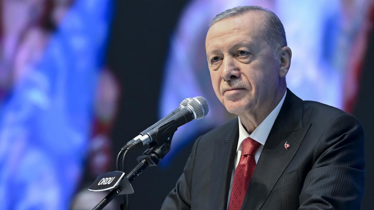 Cumhurbaşkanı Erdoğan: AK Parti ve Cumhur İttifakı'na Ağır Bir Mesuliyet Düşüyor