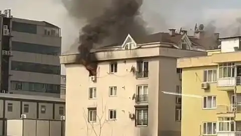 Mecidiyeköy'de Yangın Paniği: Dört Katlı Bina Korkuttu!