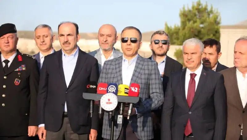 Bayram Sabahı İçin Trafik Güvenliğine Dikkat! Bakan Yerlikaya'dan Önemli Uyarılar