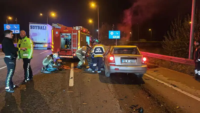 Kamyona Arkadan Çarpan Sürücünün Hayat Mücadelesi Devam Ediyor