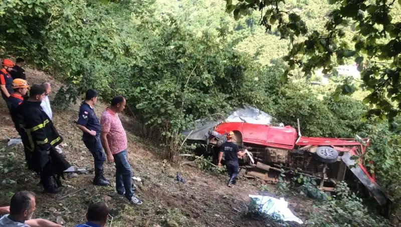 Fındık İşçilerini Taşıyan Araç Dehşet Saçtı: Can Kayıpları ve Yaralılar Var!