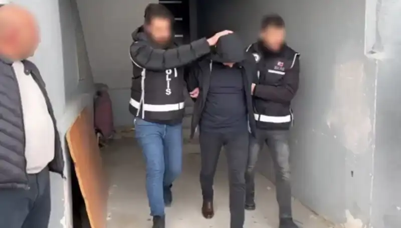 Dört İlde Geniş Kapsamlı Operasyon: Çetelere Ağır Darbe İndirildi
