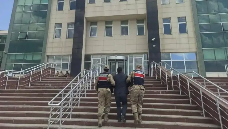 Saklanan Cezaevi Firarisi, Gizlendiği Yerlerde Yakalandı